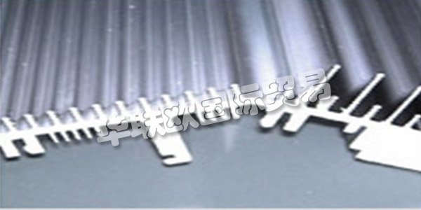 BENZ ALUSYSTEME在開發(fā)市場驅(qū)動(dòng)和個(gè)性化解決方案方面，數(shù)十年的鋁加工經(jīng)驗(yàn)，技術(shù)訣竅和創(chuàng)新思維使得Swabian Pleidelsheim的Benz AluSysteme成為鋁制零件的領(lǐng)先系統(tǒng)制造商。無論您是委托他們?yōu)槟捻?xiàng)目開發(fā)鋁制拉伸型材，還是正在尋找鋁型材的合作伙伴，他們都將竭誠為您提供鋁加工的各個(gè)方面的幫助和建議。在他們的產(chǎn)品線輪廓線 他們?yōu)橄到y(tǒng)開發(fā)鋁。對于他們稱職的團(tuán)隊(duì)客戶滿意度，產(chǎn)品質(zhì)量，工藝流程和經(jīng)濟(jì)思想處于最前沿。他們對您的建議，解決方案建議，個(gè)人發(fā)展以及您的結(jié)果感到滿意。