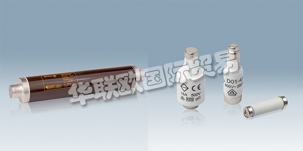 EFEN于1922年成立，生產(chǎn)高質(zhì)量的熔斷器產(chǎn)品。EFEN的質(zhì)量和環(huán)境管理體系證明了EFEN對高質(zhì)量的承諾，符合DIN ISO 14001，DIN ISO 9001和BD OHSAS 18001的認證。EFEN為客戶提供完善可靠的解決方案，為從發(fā)電到電力存儲的安全接口以及用戶的選擇性調(diào)節(jié)提供了一致的解決方案，綜合解決方案可確保電源，基礎設施和工業(yè)各個領域的最高安全性，智能解決方案可確?？煽康耐ㄐ藕团潆娤到y(tǒng)的最大可用性。下文為您介紹EFEN熔斷器。